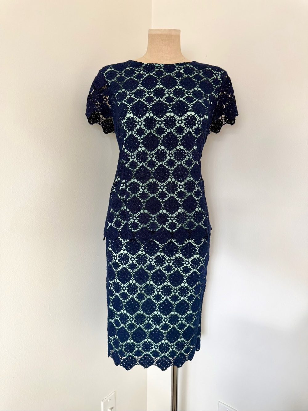 Vince Camuto Navy Crochet Overlay Sheath 2 piece Dress with Light Blue Lining